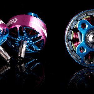 rcinpower gts-v2 2207plus 2207 2750kv 2500kv 1860kv 4-6s brushless motor for rc drone fpv racing pink 1860kv  Бесколлекторные моторы